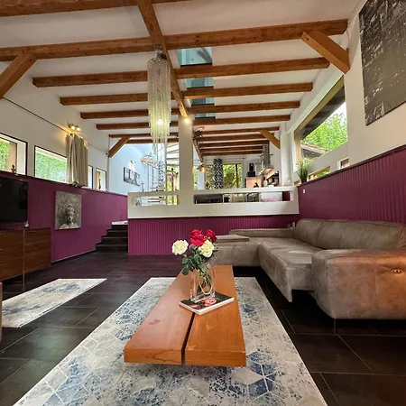 Chalet Stahl - Ferienhaus mit Pool-3